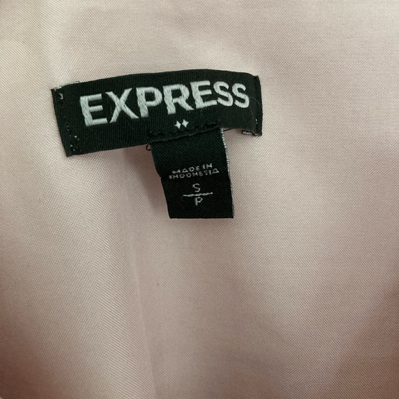 Express Women’s pink tank top - Picture 3 of 5
